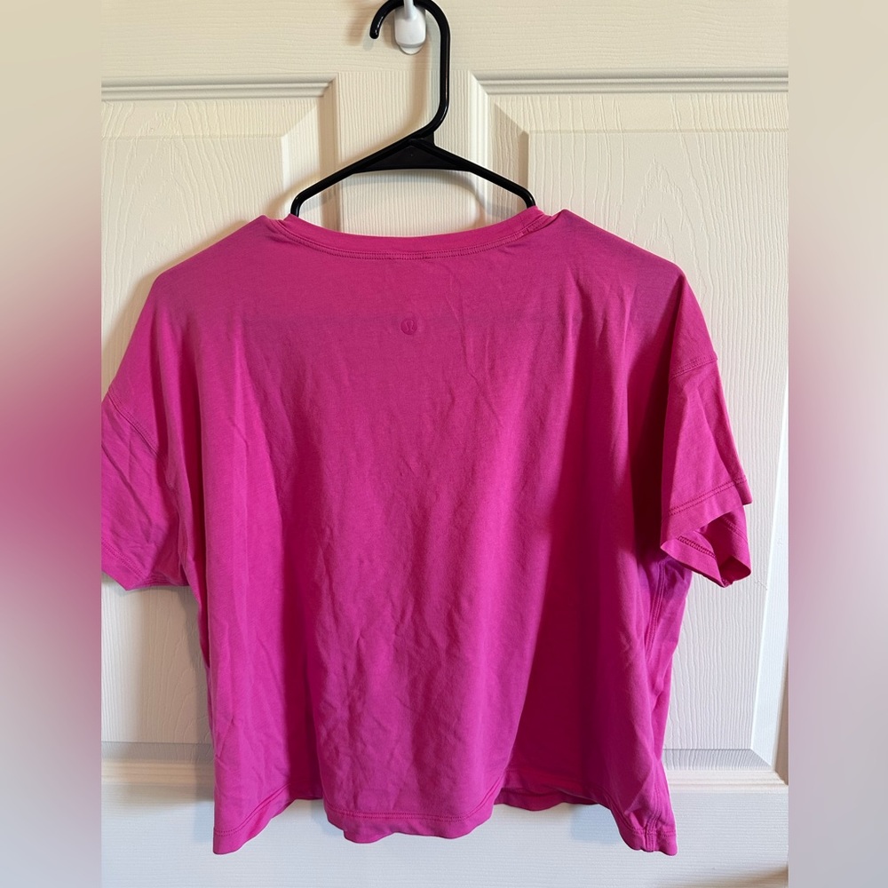 NWOT lululemon cates tee